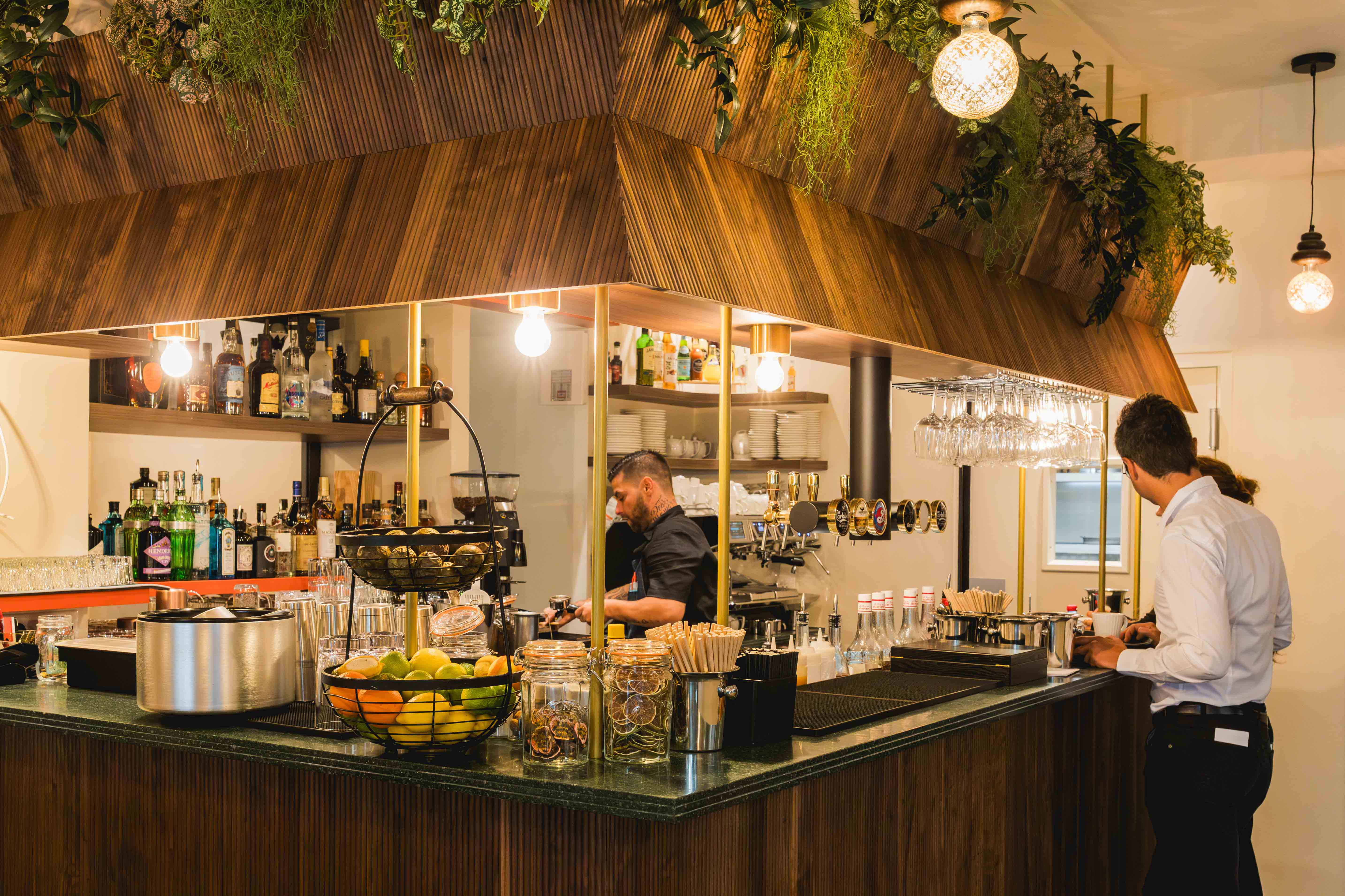 La Maison Bar