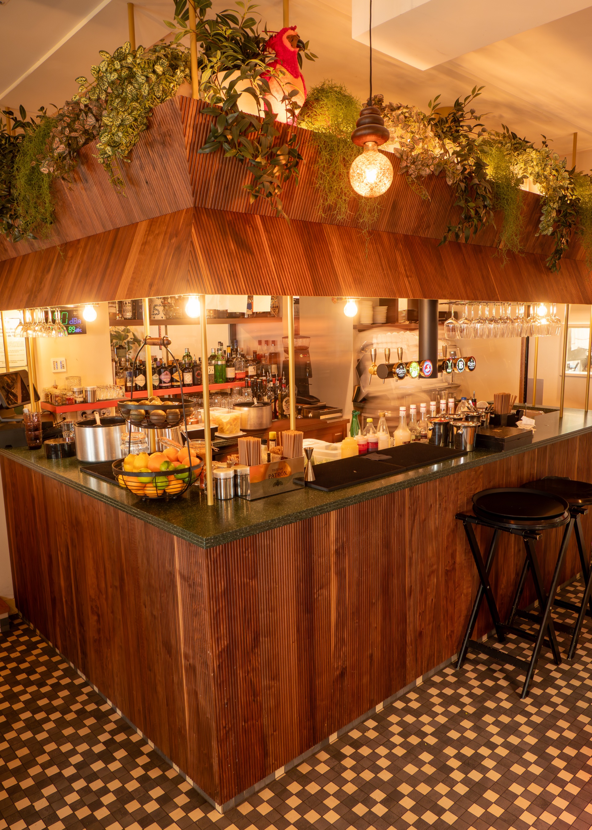La Maison Bar